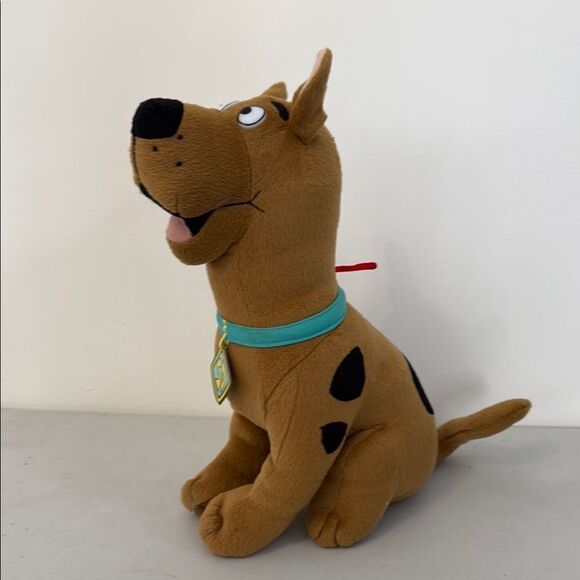 Scooby-Doo Brown Plush Dog Toy - Picture 2 of 3